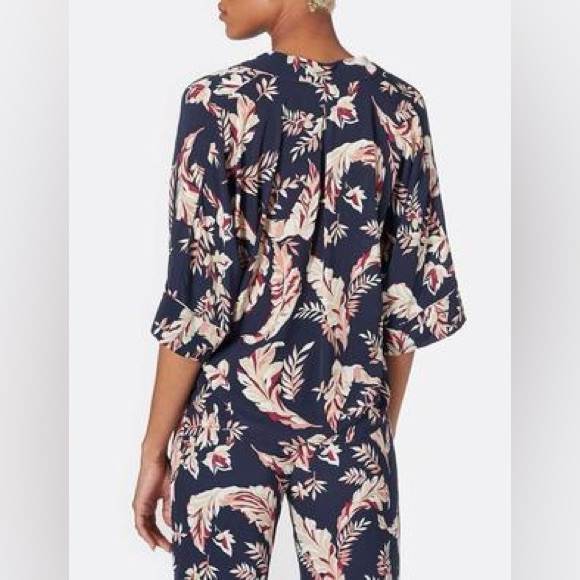 Joie Desmonda camp shirt and matching pant set size small - Picture 3 of 15